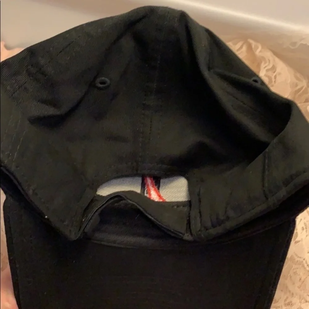 Dotted on the I Cap like new
